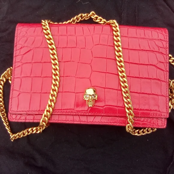 Alexander McQueen Red Skull Handbag with Diamond Eyes - Picture 1 of 6